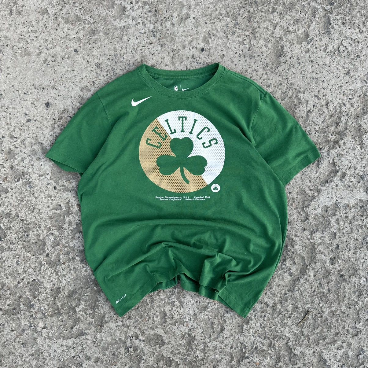 Hypebeast × NBA × Nike Vintage Japanese Style Adult Nike Celtics T-shirts NBA Y2K Size US XL / EU 56 / 4 - 1 Thumbnail