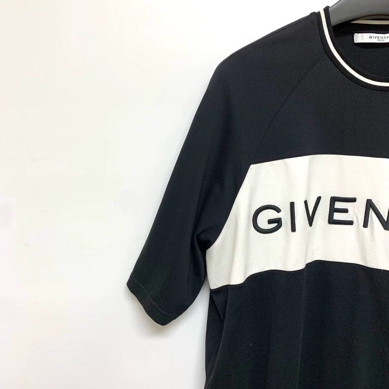 Other Givenchy SizeXXXL Classic Black and White Logo Short Sleeve Size US M / EU 48-50 / 2 - 5 Thumbnail