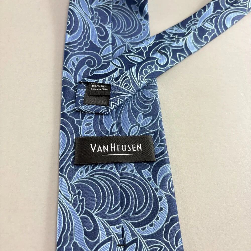 Van Heusen Van Heusen Navy Blue Paisley Men's Tie 3 1/2' x 60" Size ONE SIZE - 3 Thumbnail
