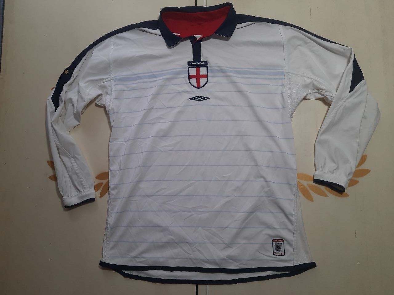 Umbro Umbro England Home Reversible Long Sleeve Jersey 2003-2005 Size US L / EU 52-54 / 3 - 2 Thumbnail