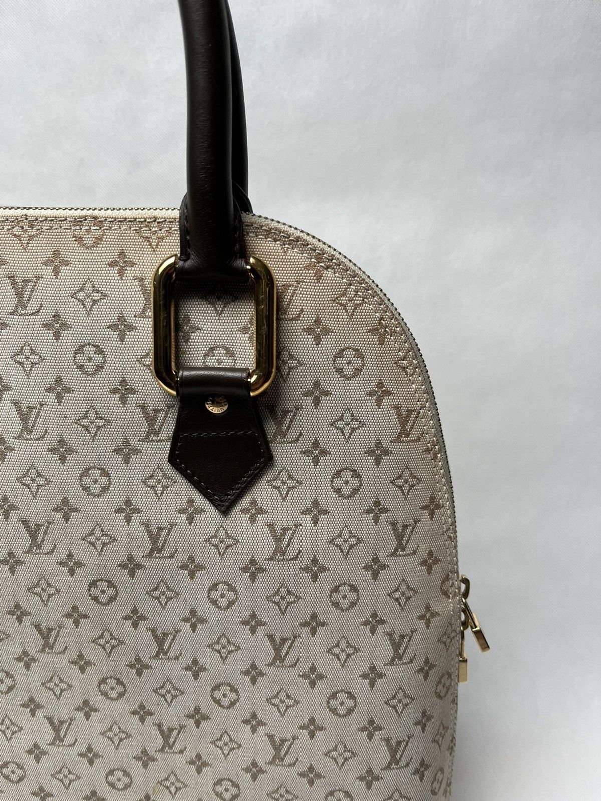 Louis Vuitton Louis Vuitton Alma cloth handbag grey monogram rare Size ONE SIZE - 2 Thumbnail