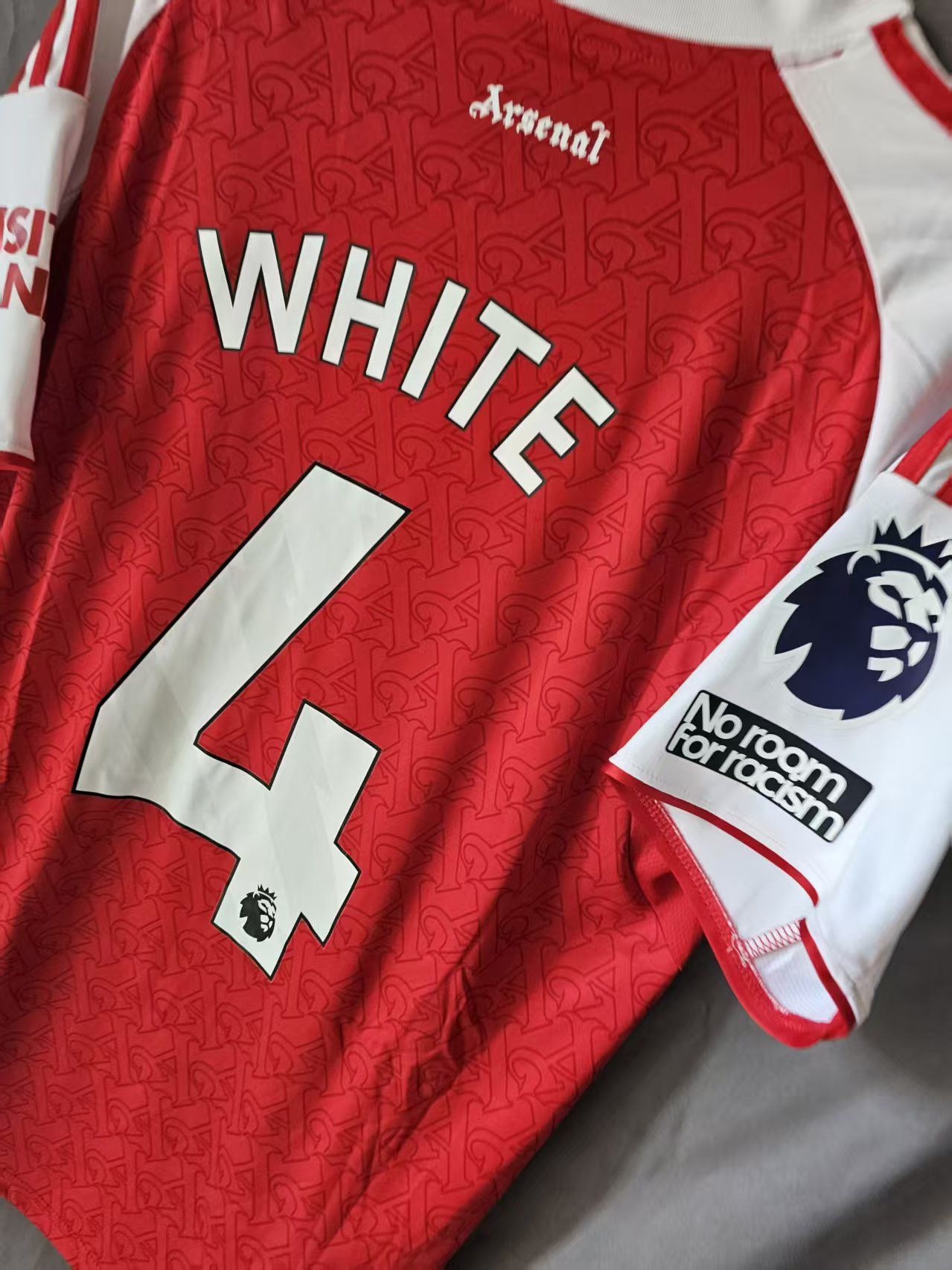 Other 2025 2026 Arsenal 4 Ben White Jersey Home Size US M / EU 48-50 / 2 - 3 Thumbnail