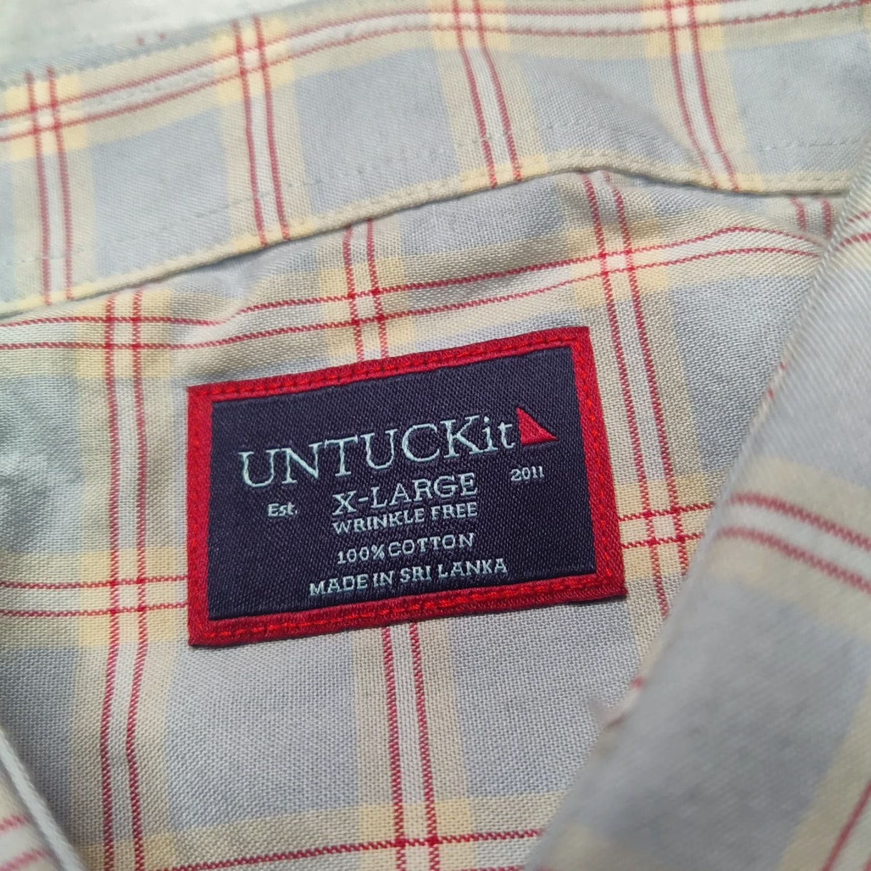 UNTUCKit UNTUCKit RIDEGEVIEW-WF REGULAR FIT Men XL Gray Red windowpane Plaid Button-Up Shirt Size US XL / EU 56 / 4 - 4 Thumbnail