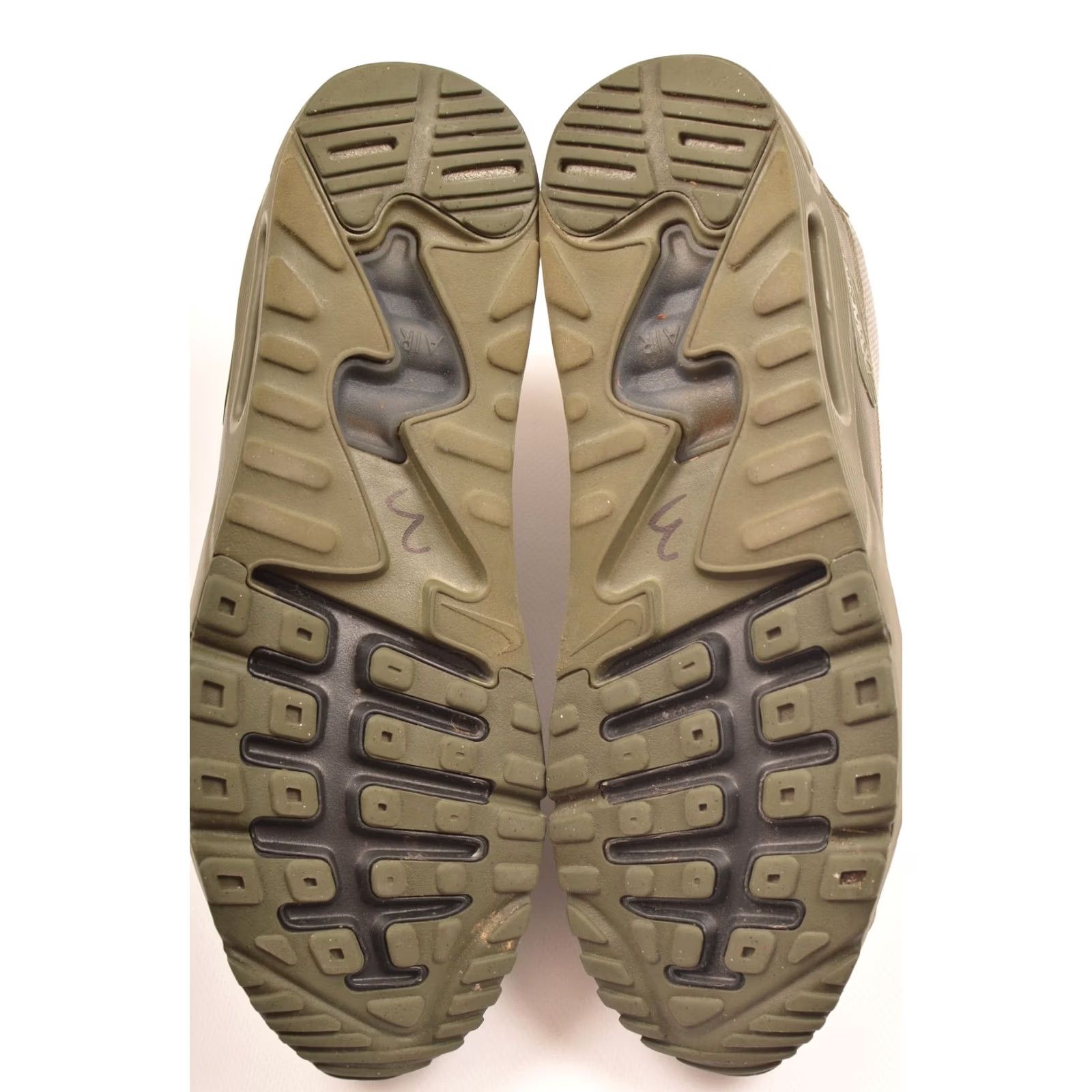 Nike Nike Air Max 90 Ultra 2.0 Essential Sneaker Men US 10 Green 875695-013 Nike Air Max 90 1990s style Size US 9 / EU 42 - 7 Thumbnail