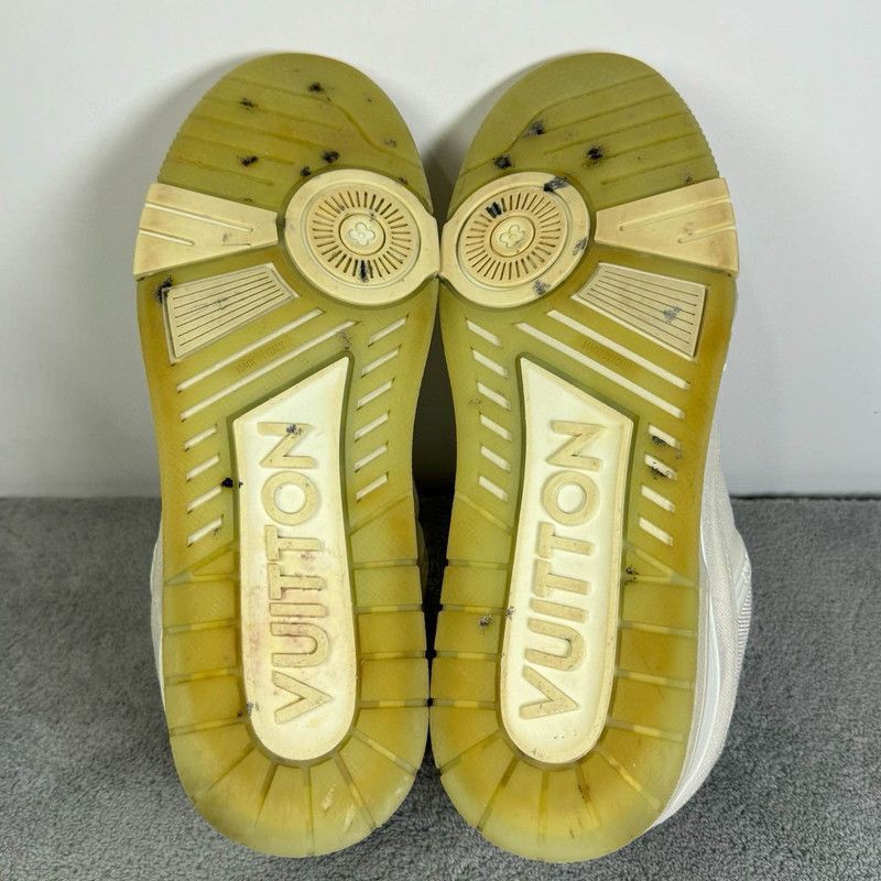 Louis Vuitton Louis Vuitton Classic Logo Trainer Sneakers for Men - Size US 9 / EU 42 - 4 Thumbnail