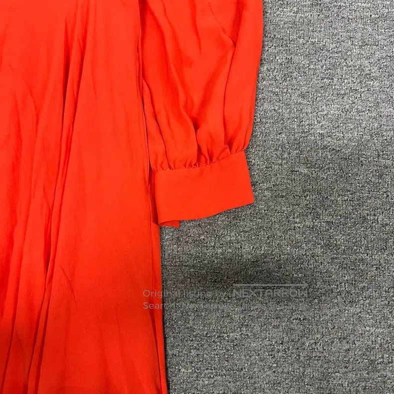 Valentino Valentino Red streamer mulberry silk dress Size M / US 6-8 / IT 42-44 - 2 Thumbnail