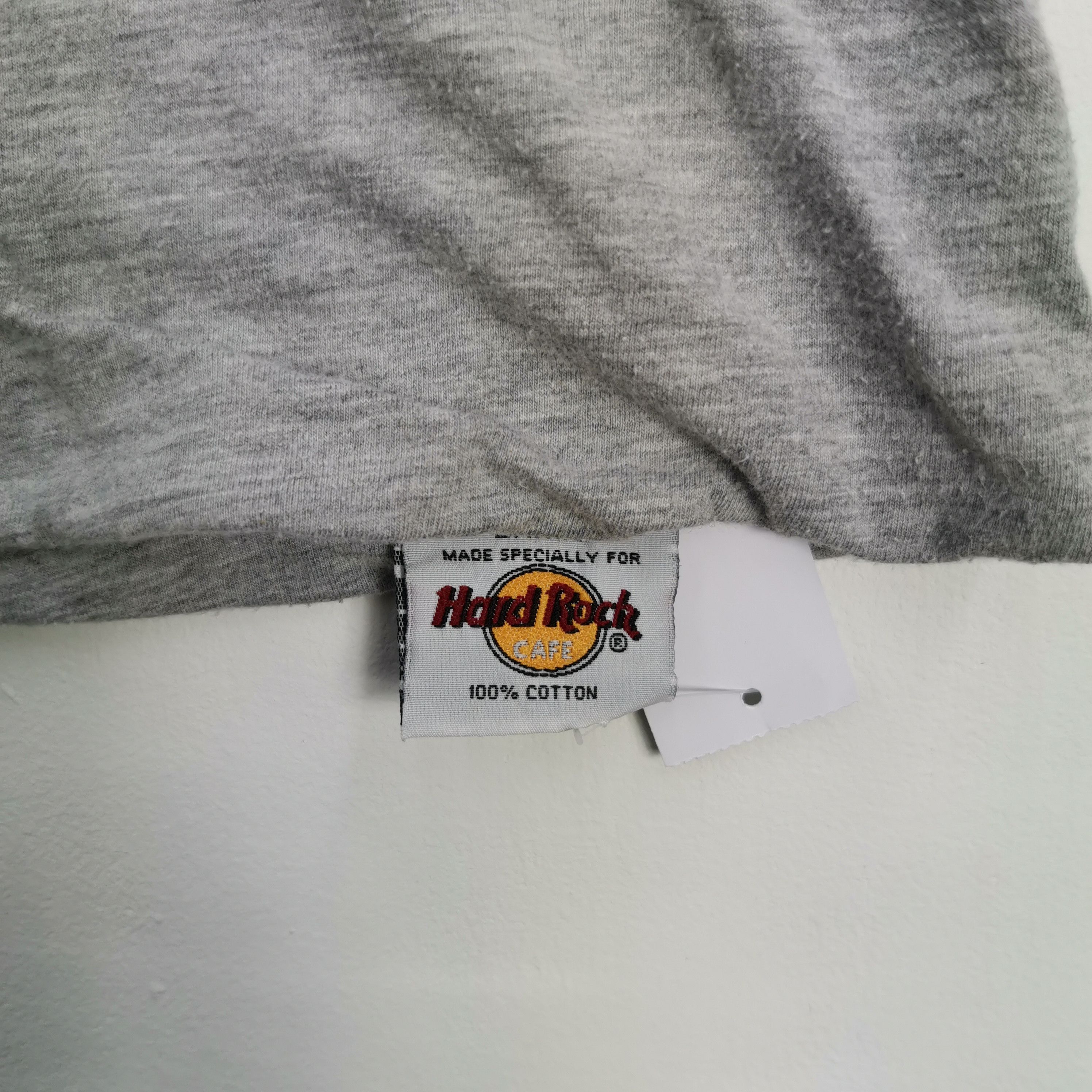 Hard Rock Cafe Vintage Hard Rock Cafe T-Shirt Reversible Crewneck Tee Size US L / EU 52-54 / 3 - 6 Thumbnail