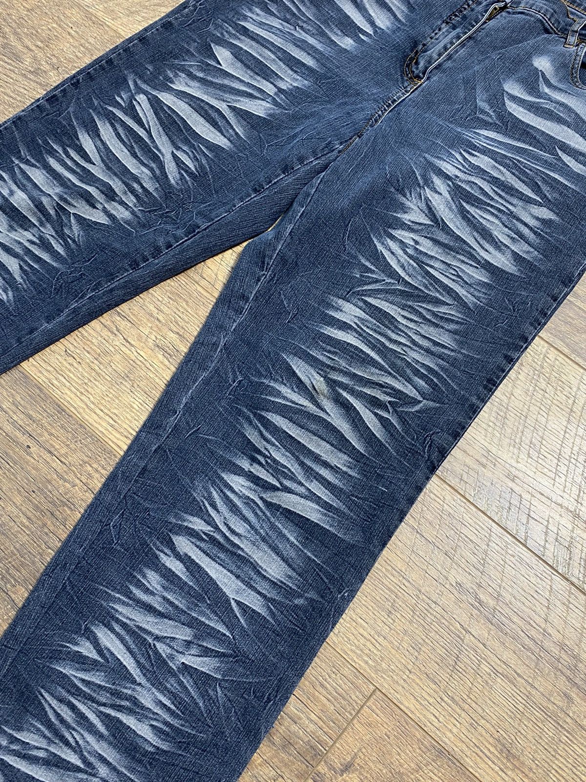 Japanese Brand Y2K Vintage Blue Acid Wash Wave Pattern Denim Jeans Size 28" / US 6 / IT 42 - 7 Thumbnail