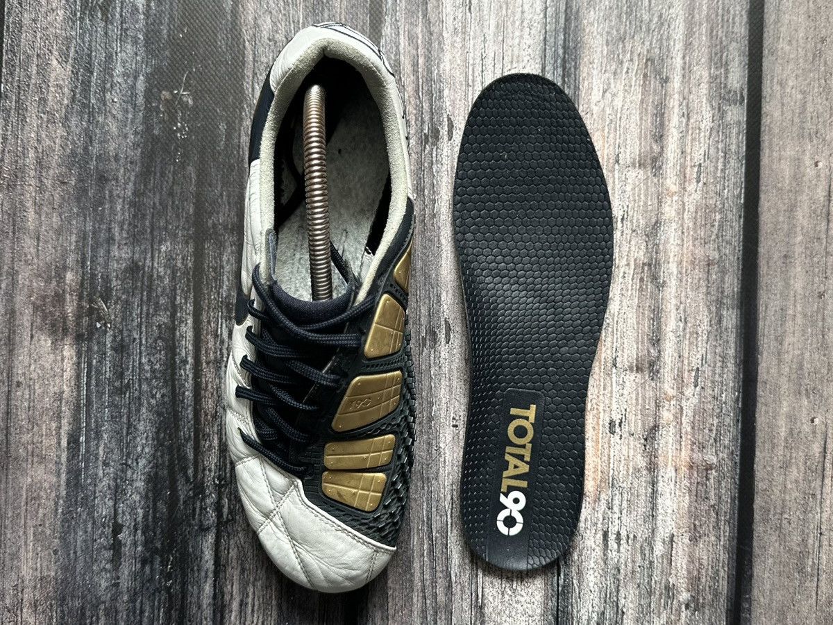Nike 2009 NIKE TOTAL 90 LASER III K-FG SOCCER BOOTS CLEATS US 8.5 Size US 8.5 / EU 41-42 - 8 Thumbnail