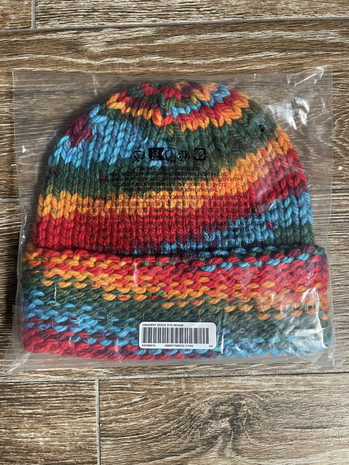 Supreme Supreme Gradient Spacedye Multicolor Beanie Rainbow One Size Size ONE SIZE - 2 Thumbnail