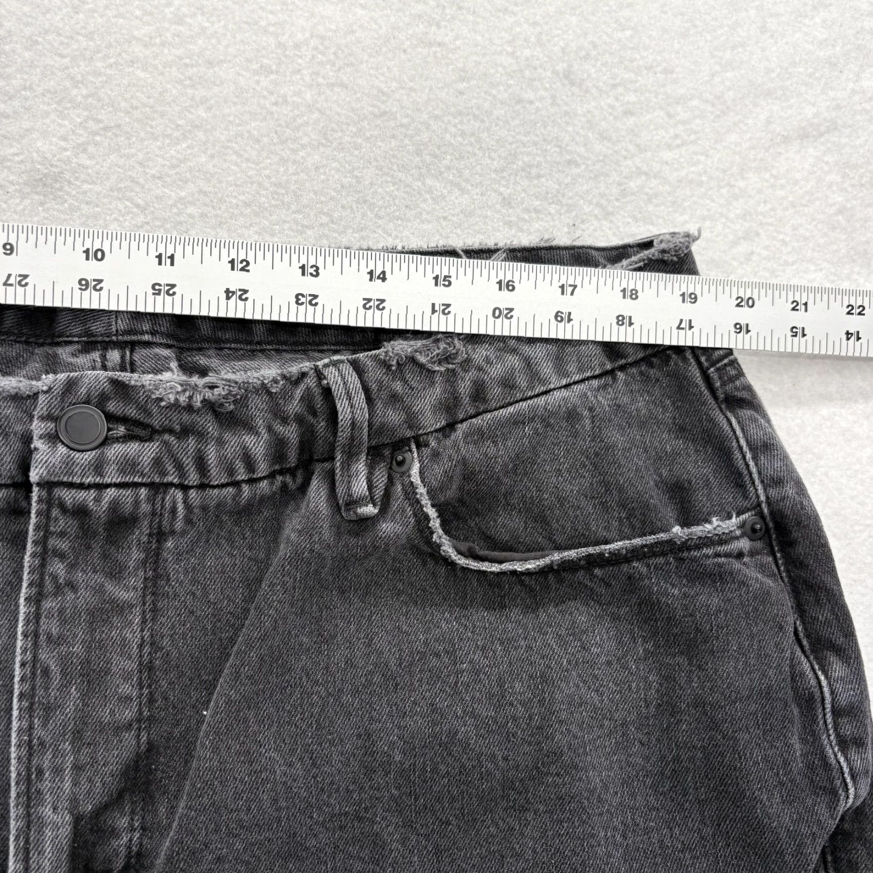 Good American Good American Good Heritage Icon Jeans Womens 16 Gray Denim Pants High Rise Relaxed 5-Pocket Pockets Zip Button Plus Size 26 in Inseam 26 in XS? Size 38" / US 16 / IT 52 - 7 Thumbnail