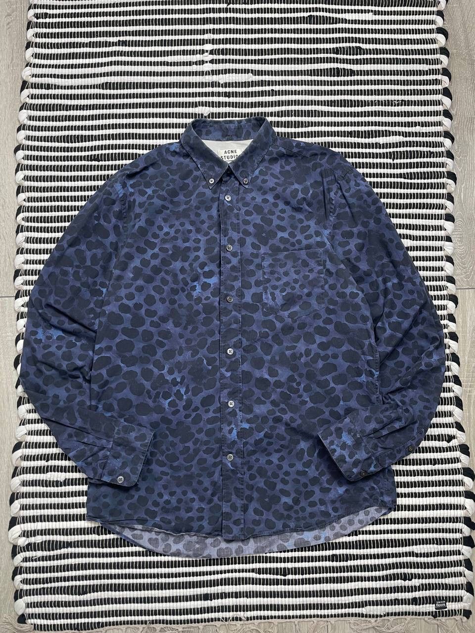 Acne Studios × Japanese Brand × Vintage Vintage Acne Studios Isherwood Animal Button Shirt Y2K Size US L / EU 52-54 / 3 - 1 Thumbnail