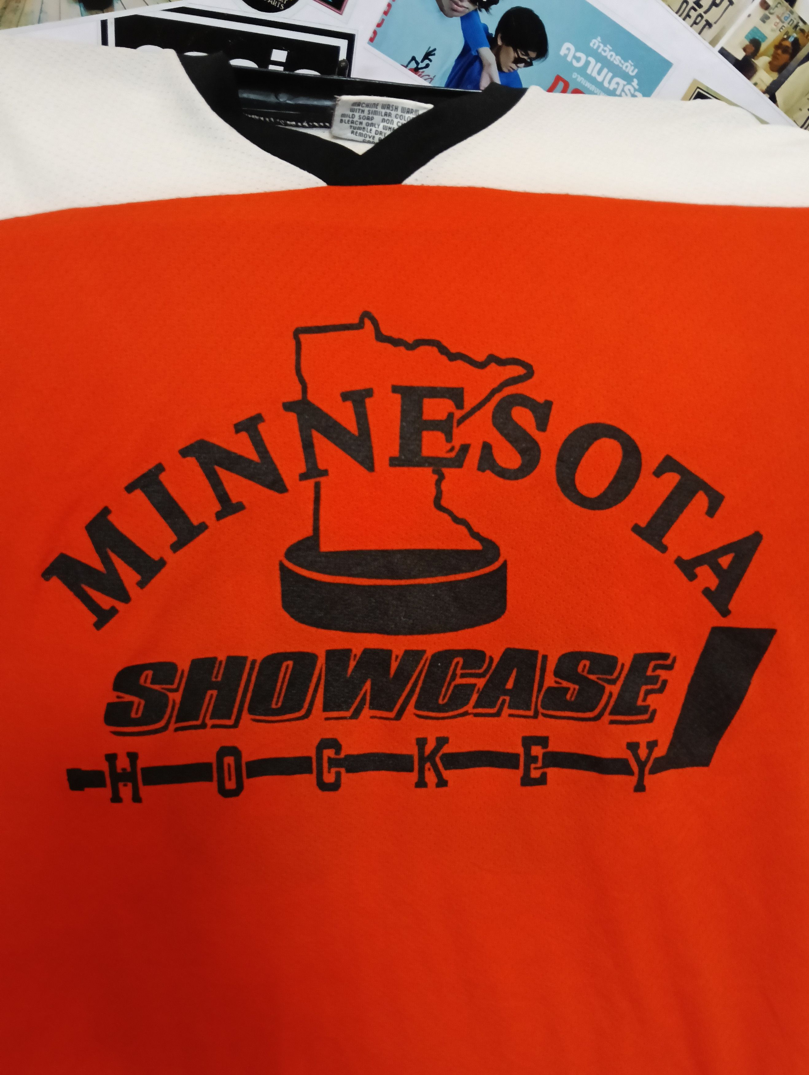 Other Minnesota showcase hockey 66 orange size XL. Size US XL / EU 56 / 4 - 2 Thumbnail