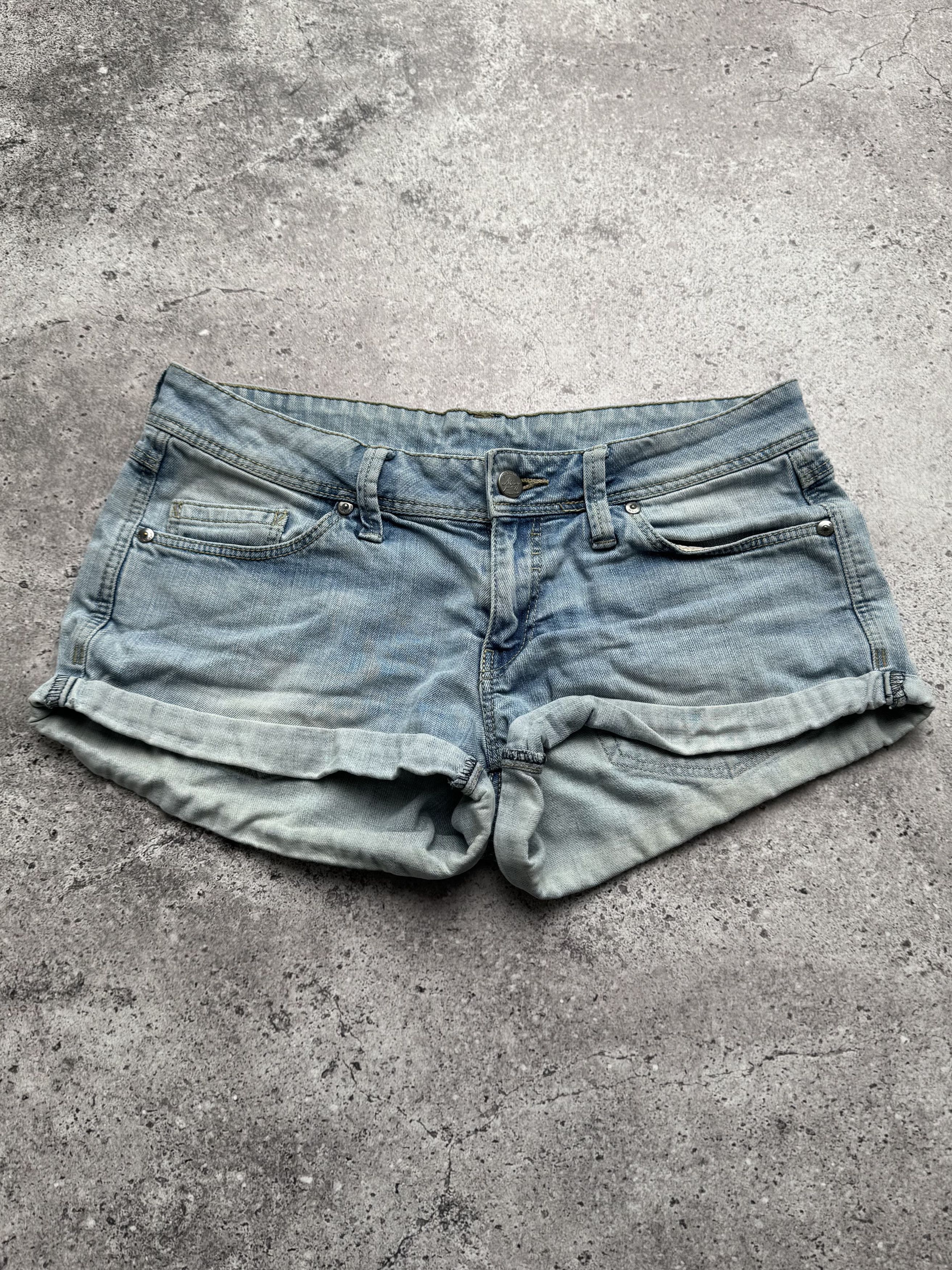 Vintage Vintage Denim Shorts Low Rise Rolled Hem Casual Jean Shorts Size 30" / US 8 / IT 44 - 1 Thumbnail