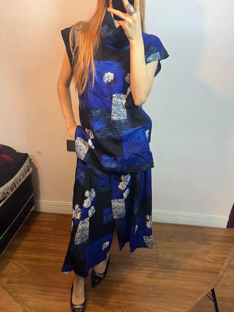 Kenzo KENZO size M Woolen Flower Set: Dolman Sleeve Vest + One Ro Size 25" / US 0 / IT 36 - 7 Thumbnail