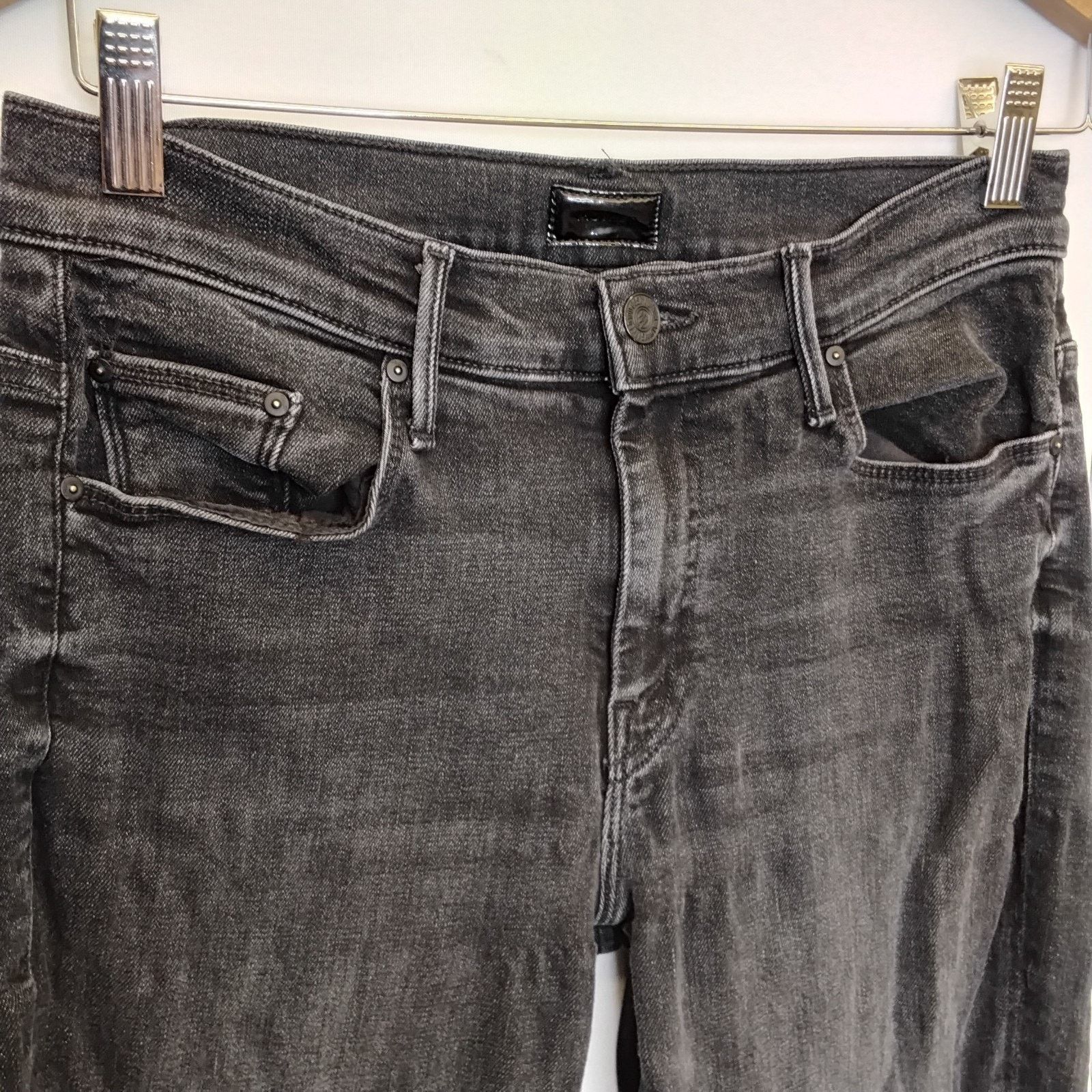 MOTHER Mother The Weekender Fray Jean Women's 28x30 Black Dark Wash Size 28" / US 6 / IT 42 - 4 Thumbnail