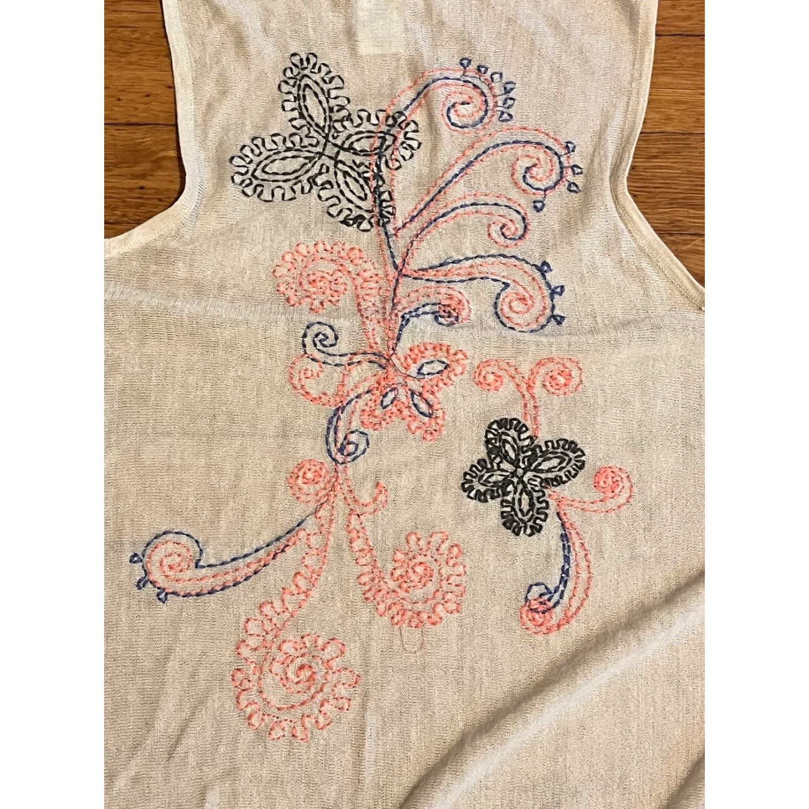 Anthropologie Anthropologie Lulumari Open Cardigan Sweater Women’s M / L White Bohemian Embroidered Sleeveless V-Neck Knit Cardigan Casual Travel Size L / US 10 / IT 46 - 5 Thumbnail