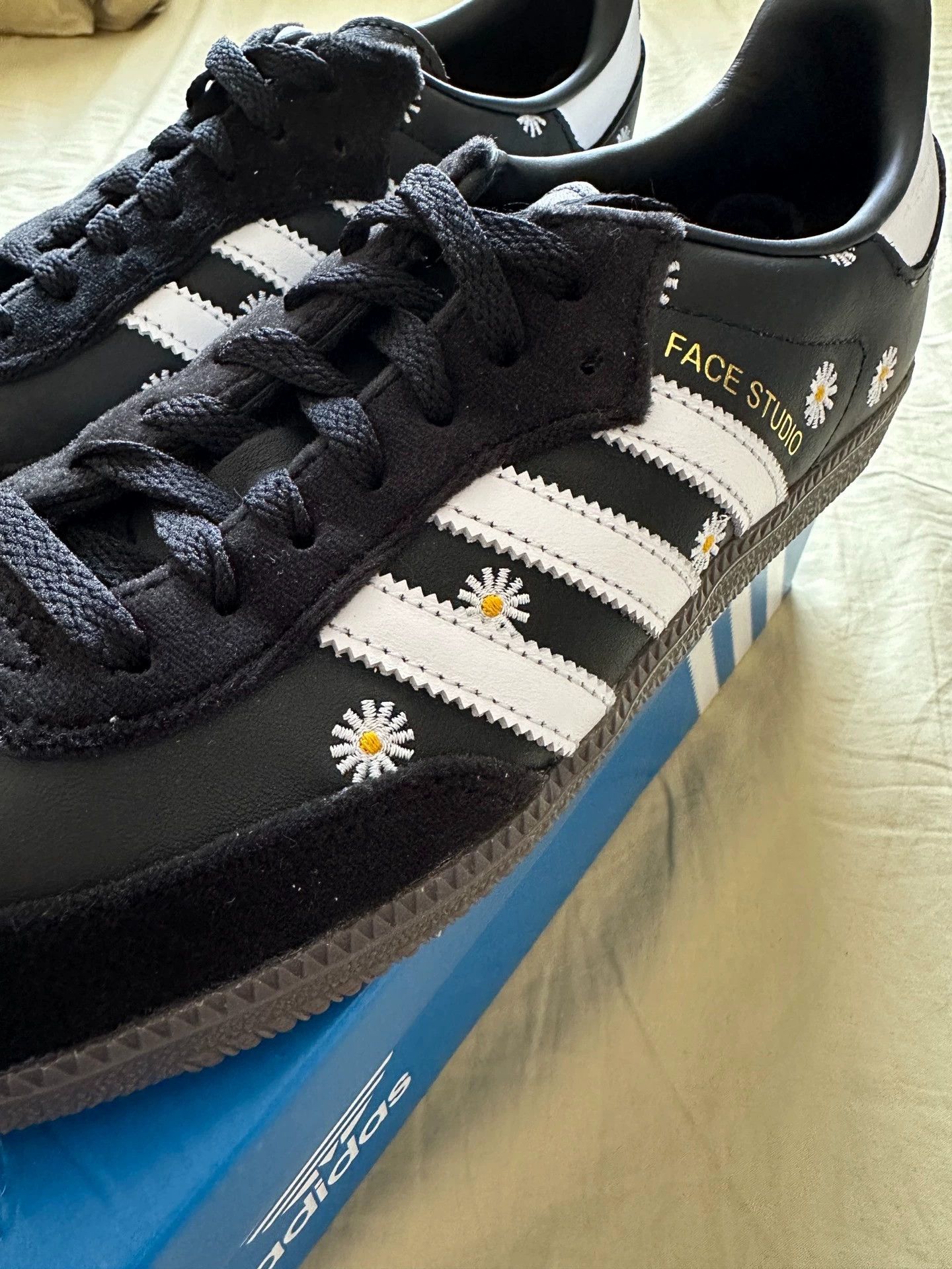 Adidas adidas Samba atmos x FACE x Originals Daisy Limited 43 1/3 Size US 9.5 / EU 42-43 - 2 Thumbnail