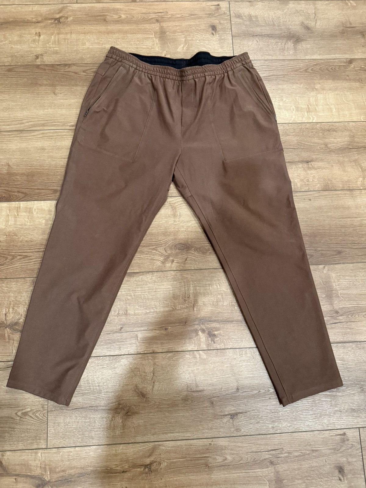 Lululemon Lululemon pants Size US 40 / EU 56 - 1 Thumbnail
