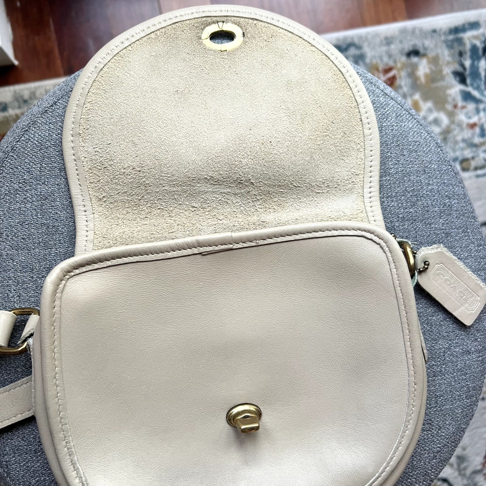 Coach Coach 9981 Watson Light Beige Small Crossbody bag Size ONE SIZE - 7 Thumbnail