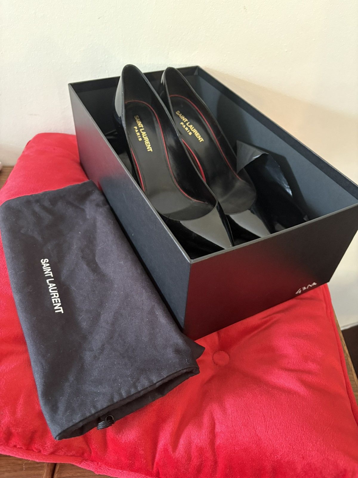 Yves Saint Laurent Yves Saint Laurent Zoe Patent Leather Pumps Size US 10 / IT 40 - 1 Thumbnail