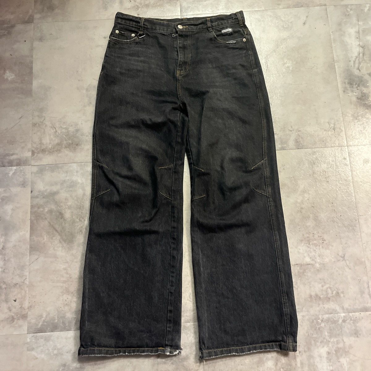 Designer Ditch “Noir” Basic Fit Denim SIZE 34x32 Size US 33 - 1 Thumbnail