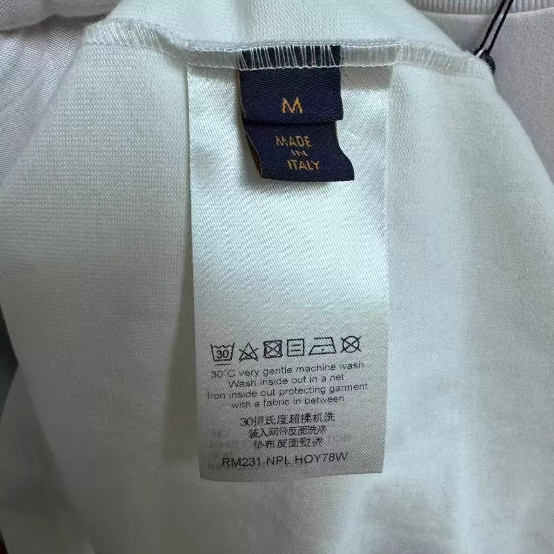 Louis Vuitton LV Rainbow Logo Print White Short Sleeve T-Shirt Size US M / EU 48-50 / 2 - 6 Thumbnail