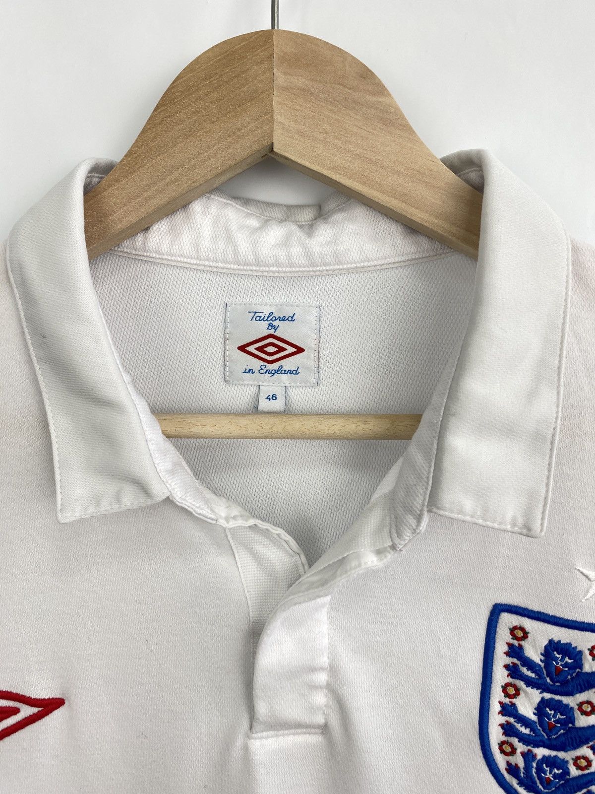 Umbro 🏴󠁧󠁢󠁥󠁮󠁧󠁿 England Umbro Soccer Jersey Training Rare Retro Hype Size US XL / EU 56 / 4 - 4 Thumbnail