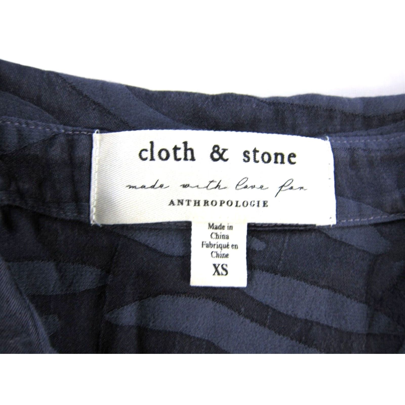 Anthropologie Cloth & Stone Anthropologie Button-Up Zebra Blouse XS Womens Long Sleeve Rayon Blue Shirt Size XS / US 0-2 / IT 36-38 - 3 Thumbnail