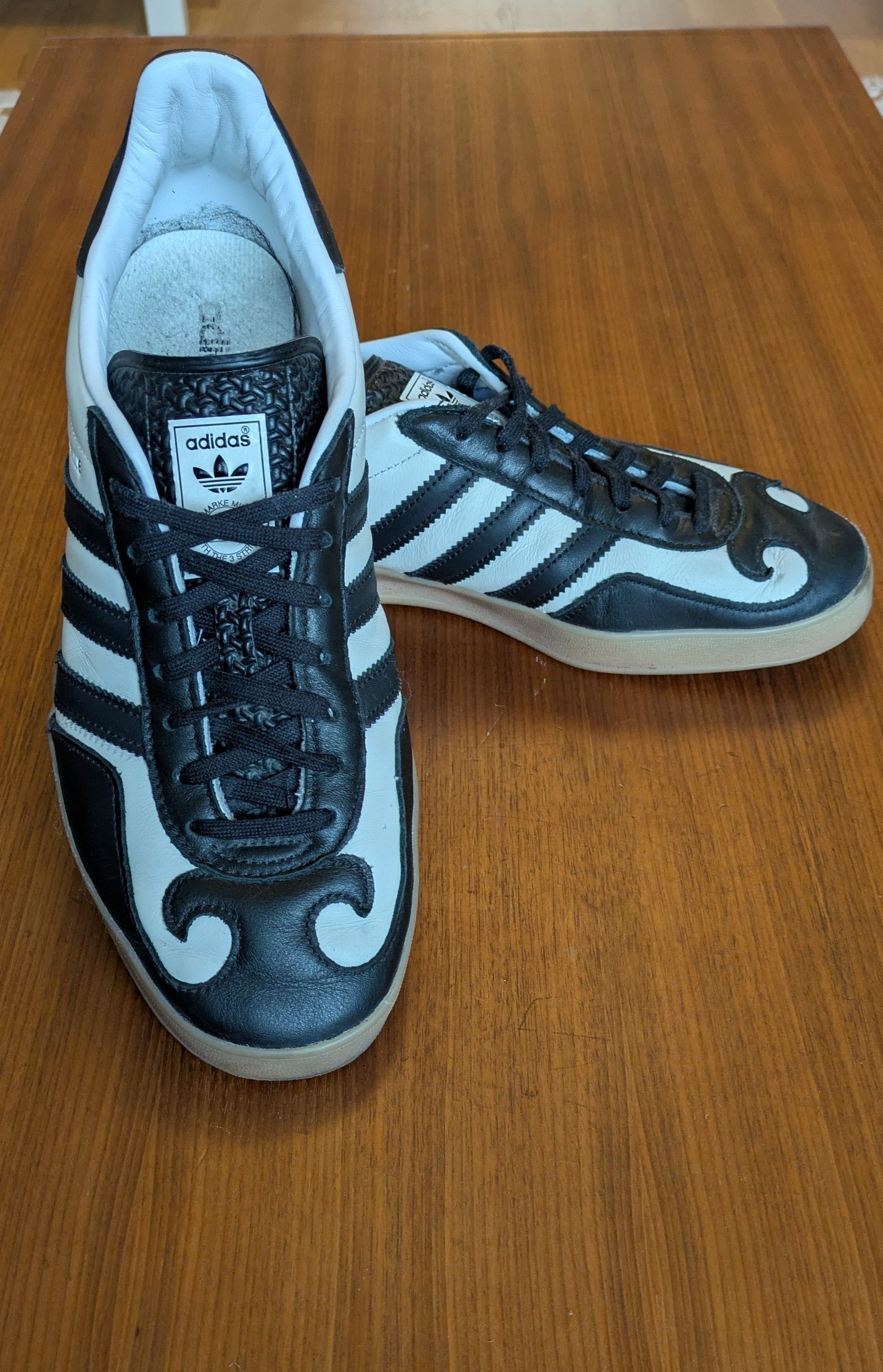 Adidas Adidas Gazelles Leather Sneakers Size US 10 / EU 43 - 2 Thumbnail