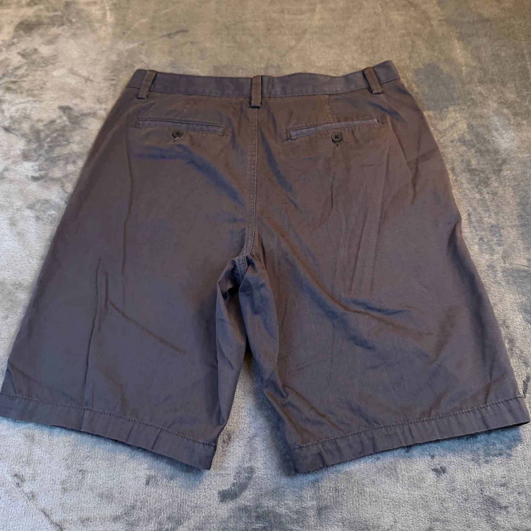 Vintage APT 9 Chino Shorts Mens 33 Gray Flat Front Casual Everyday Wear Adult Regular Cotton Shorts with Pockets Size US 33 - 3 Thumbnail