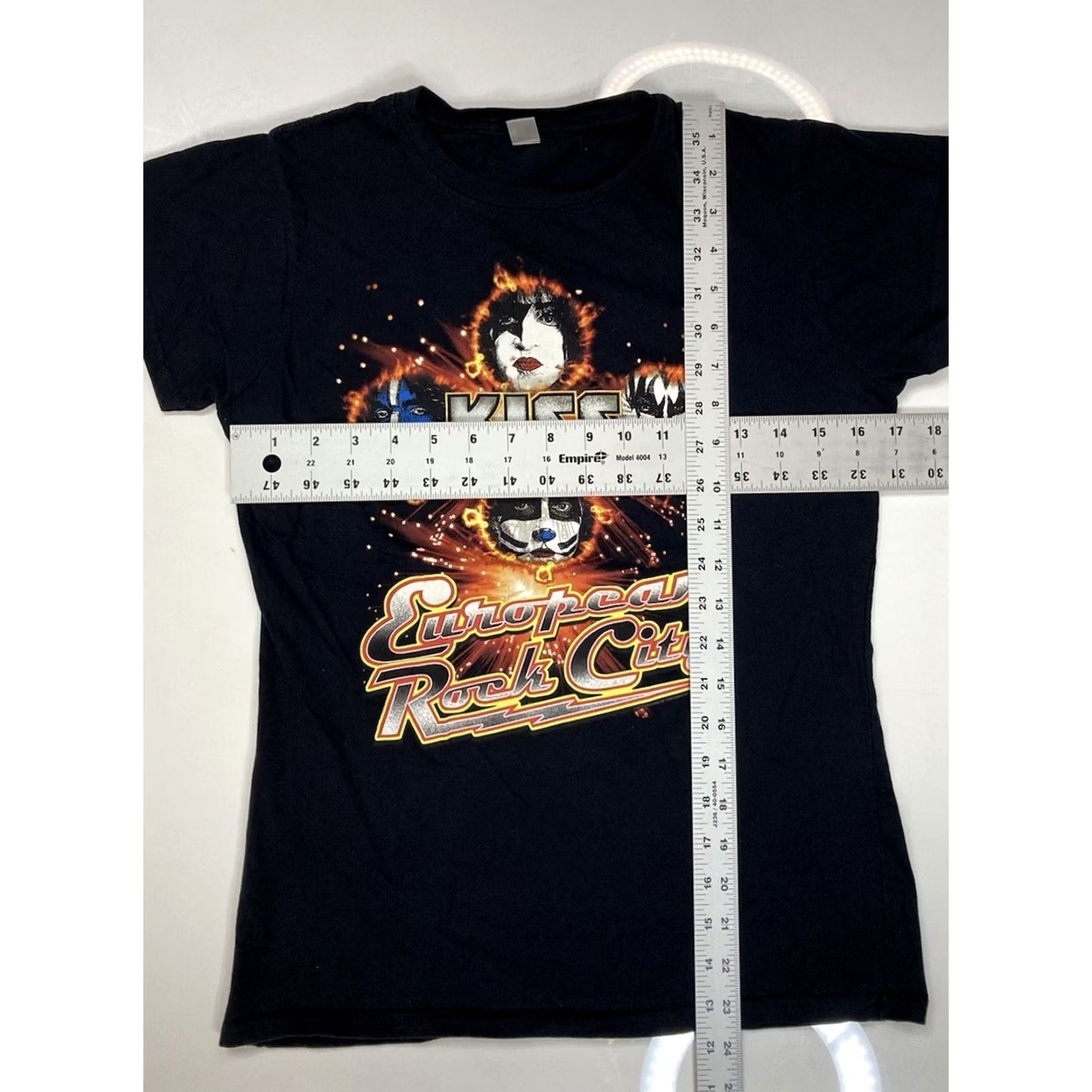 Gildan Kiss European Rock City Graphic T-shirt Women Small Black Short Sleeve Music Galaxy? Size S / US 4 / IT 40 - 6 Thumbnail