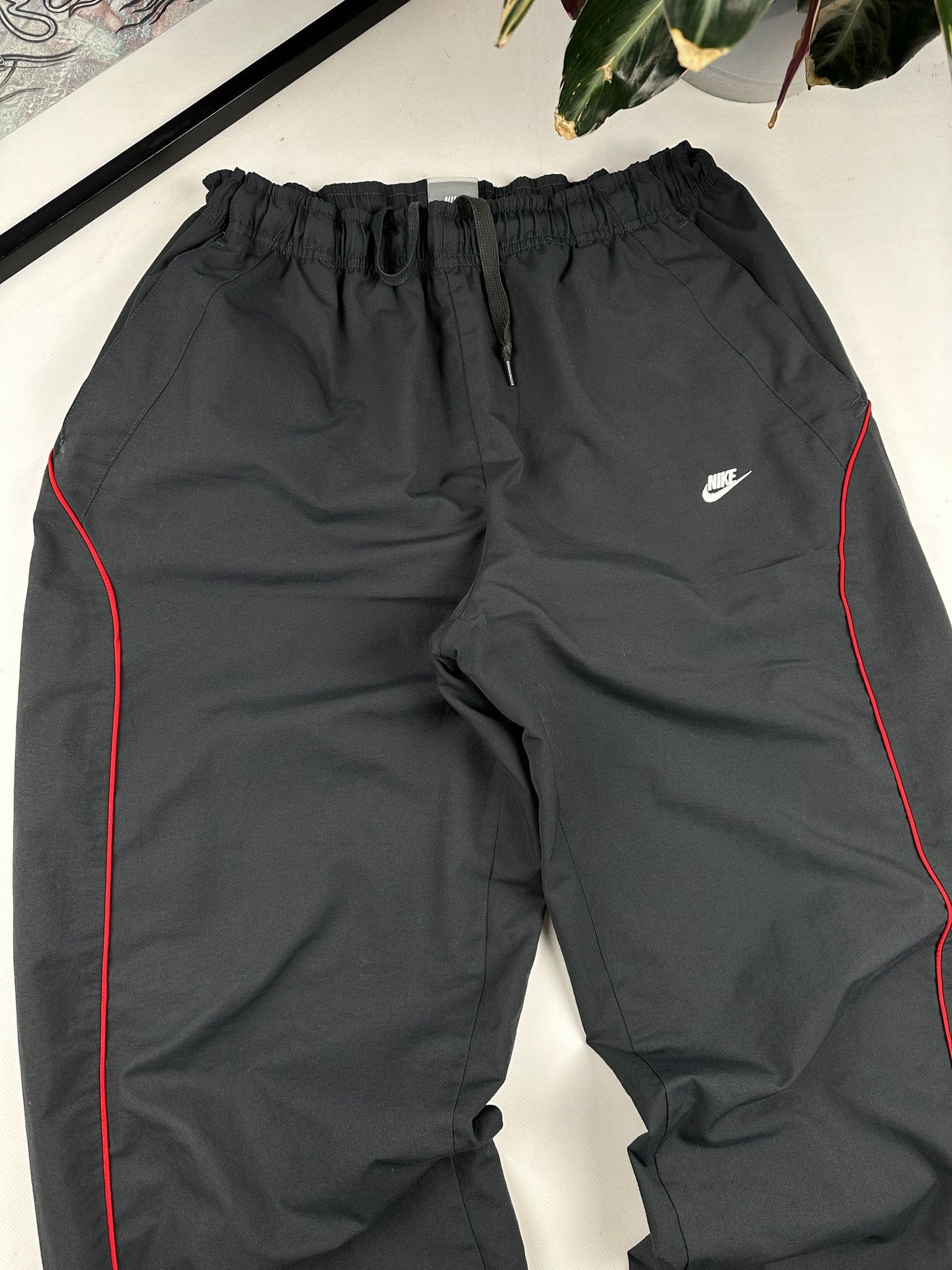 Nike Vintage Nike Baggy Track Pants size L Drill Swoosh Y2K USA Size US 34 / EU 50 - 2 Thumbnail