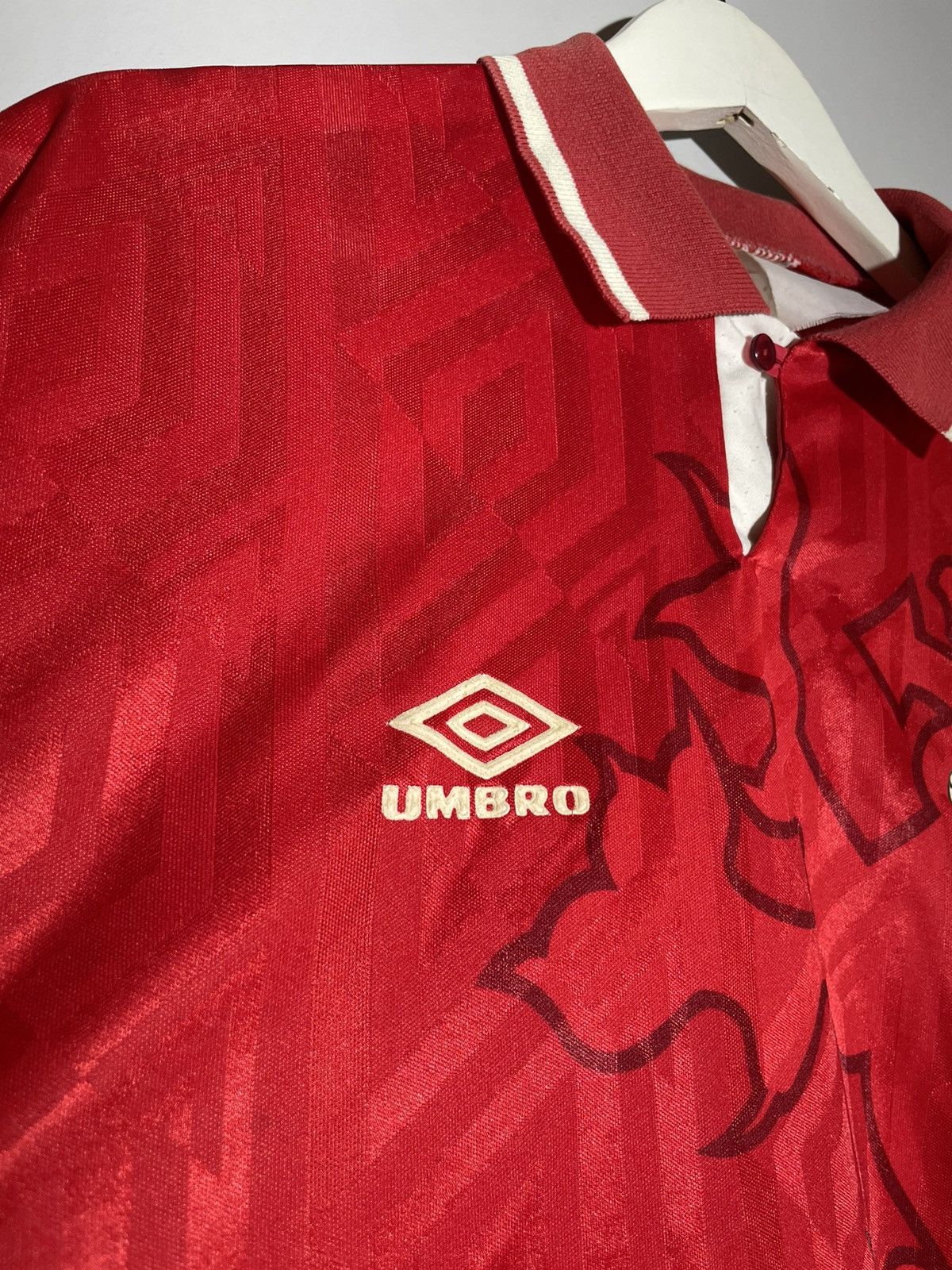 Umbro × Vintage Wales Umbro Vintage 1992 Home Y2k Streetwear Football Shirt Size US XL / EU 56 / 4 - 5 Thumbnail