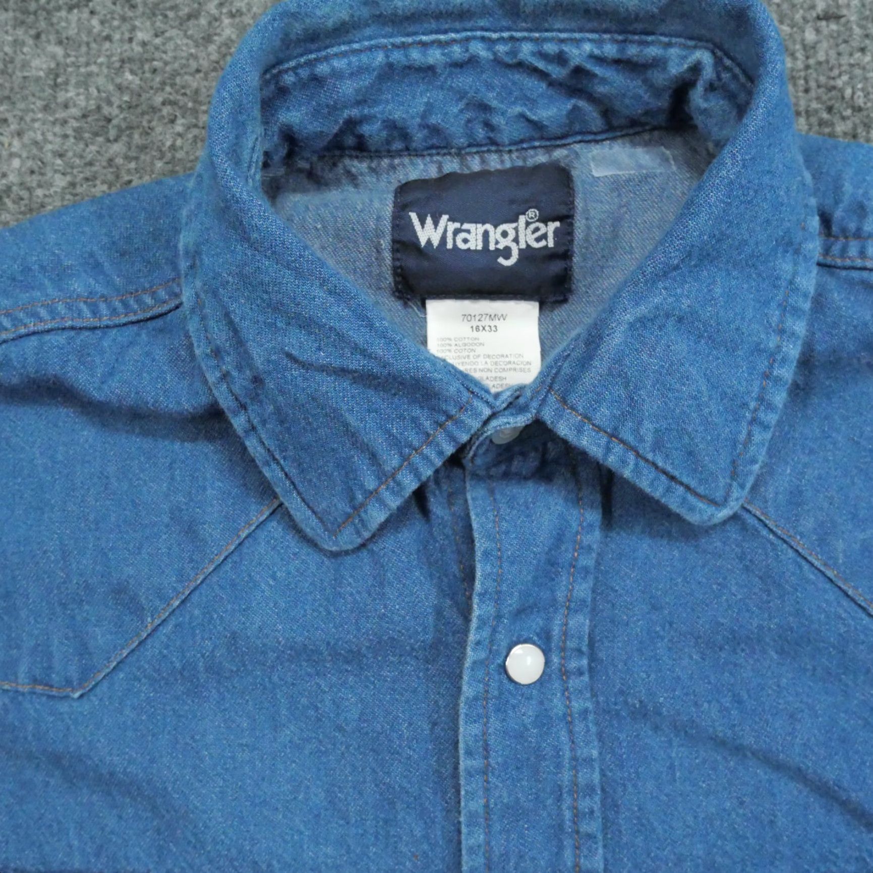 Wrangler VINTAGE Wrangler Shirt Mens 34 Blue Denim Pearl Snap Western Country Y2K Wrangler Shirt Mens 34 Blue Denim Pearl Snap Western Country Y2K Size US S / EU 44-46 / 1 - 4 Thumbnail