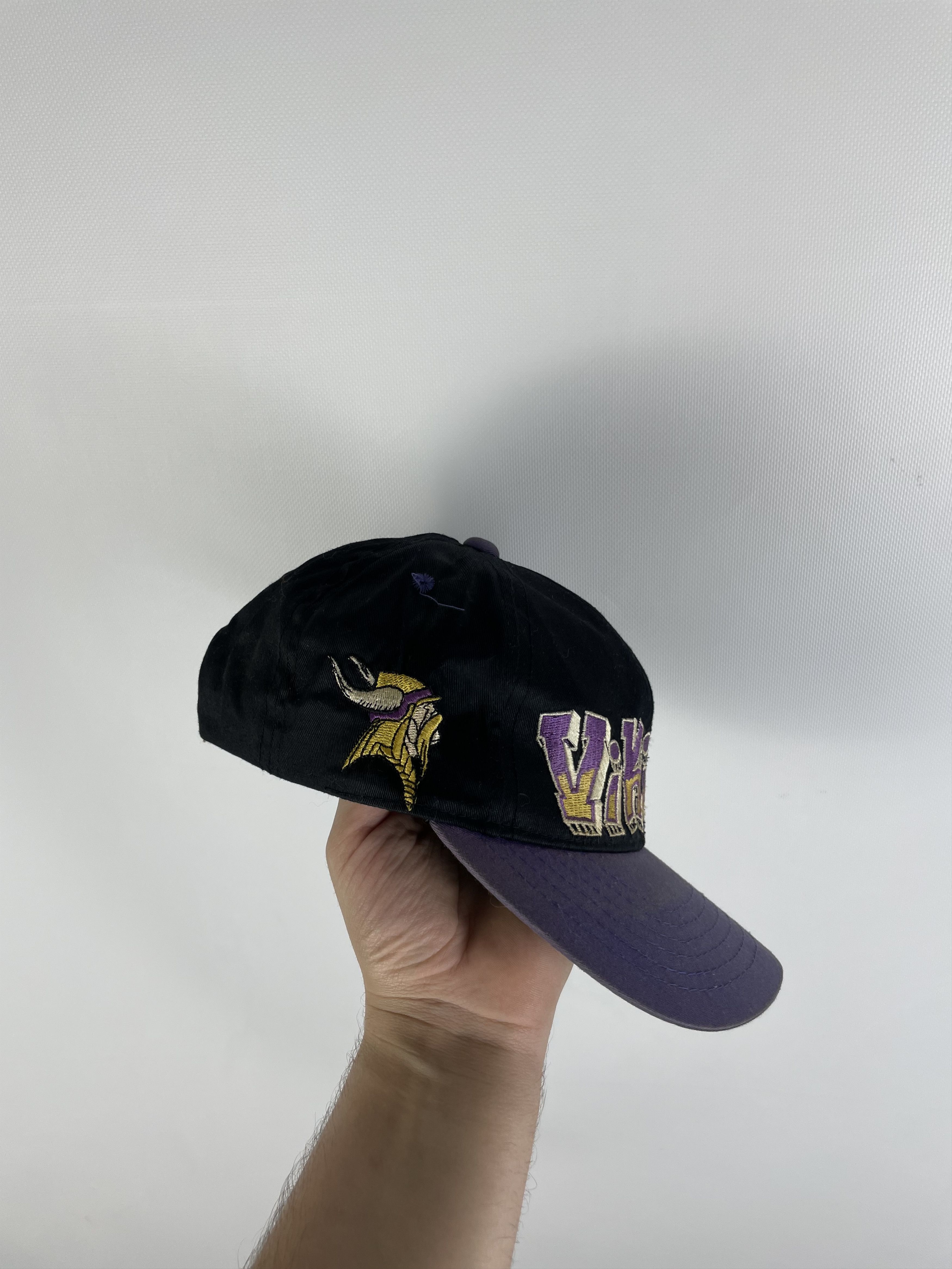 Vintage Vintage Minnesota Vikings NFL Hat Cap SnapBack Size ONE SIZE - 3 Thumbnail