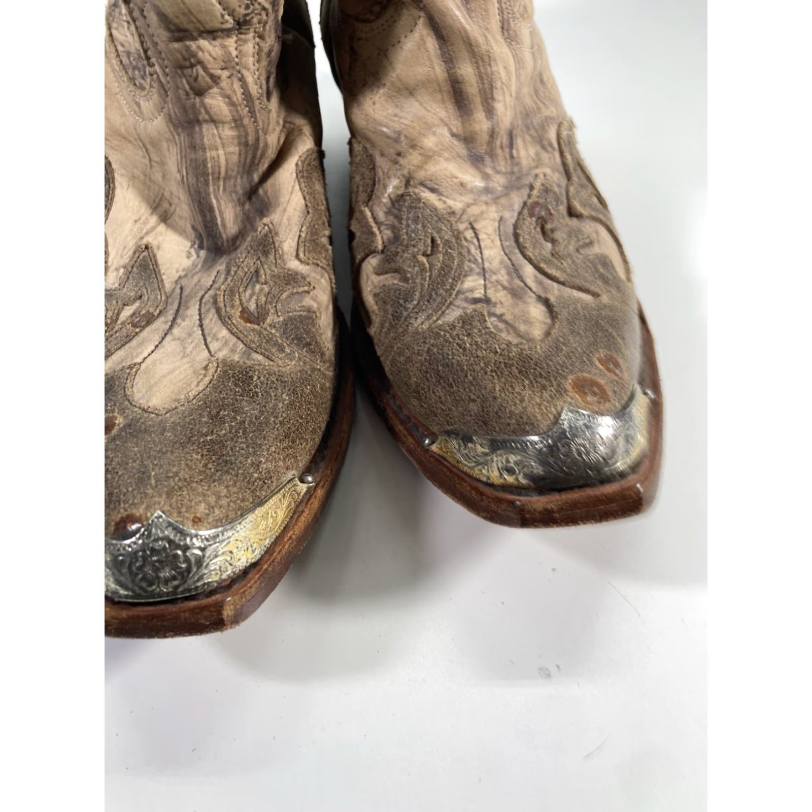 Vintage Johnny Ringo Boots Western Distressed Leather Women Size 7.5 B Beige Metal Tips Size US 8 / IT 38 - 4 Thumbnail