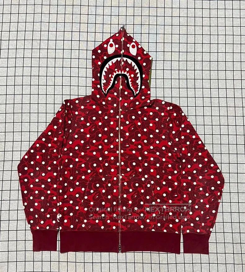 Bape BAPE Red Camo Shark Jacket L. Size US L / EU 52-54 / 3 - 1 Thumbnail