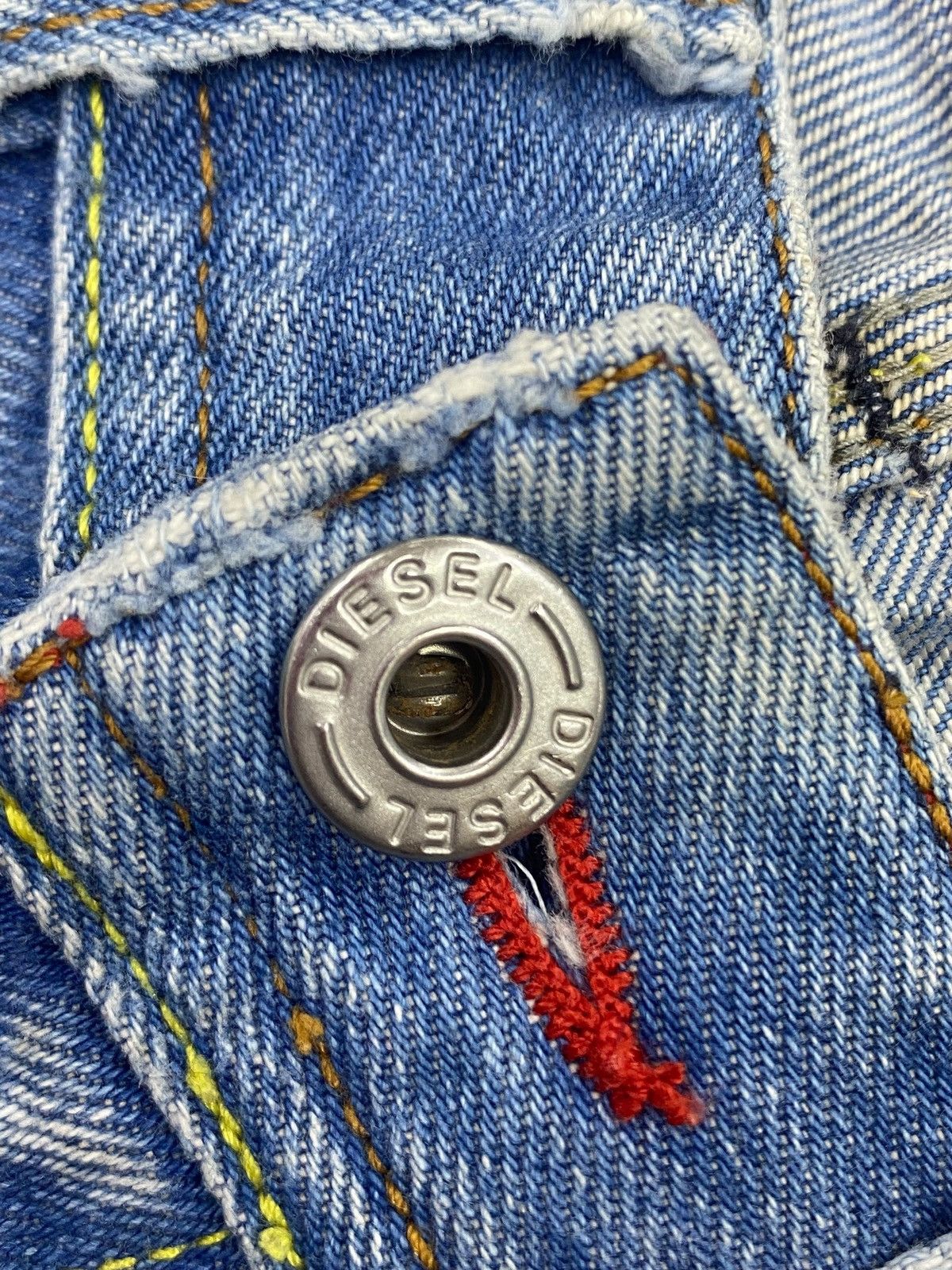 Diesel Diesel Faded Blue Wash Whiskers Style Loose Jeans Size US 28 / EU 44 - 10 Thumbnail