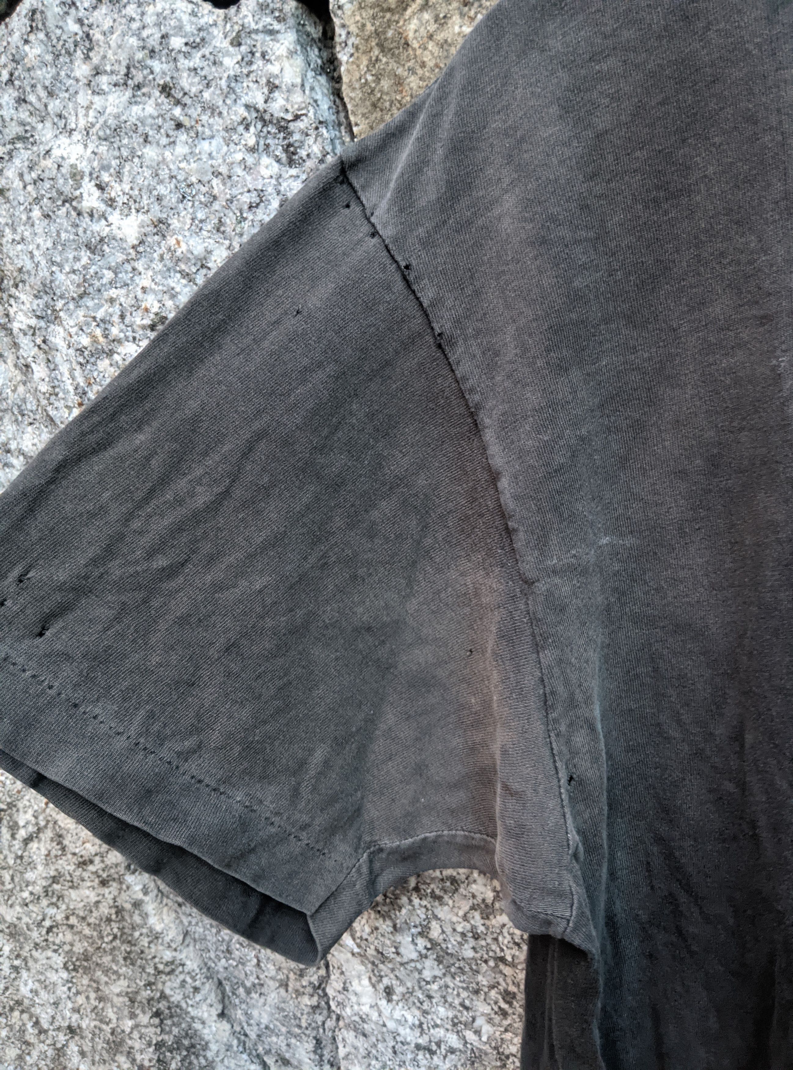 Vintage Vintage 80s thrashed sun fade distressed blank erd grunge Size US L / EU 52-54 / 3 - 16 Thumbnail