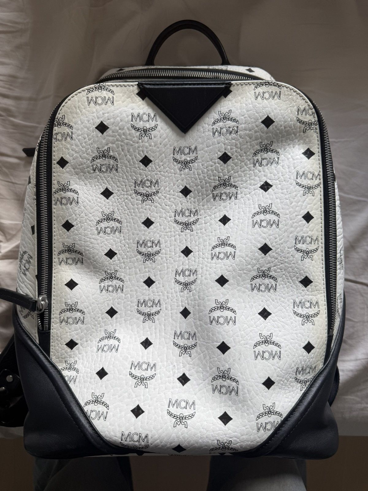 MCM MCM White Backpack Large Almost New Size ONE SIZE - 1 Thumbnail