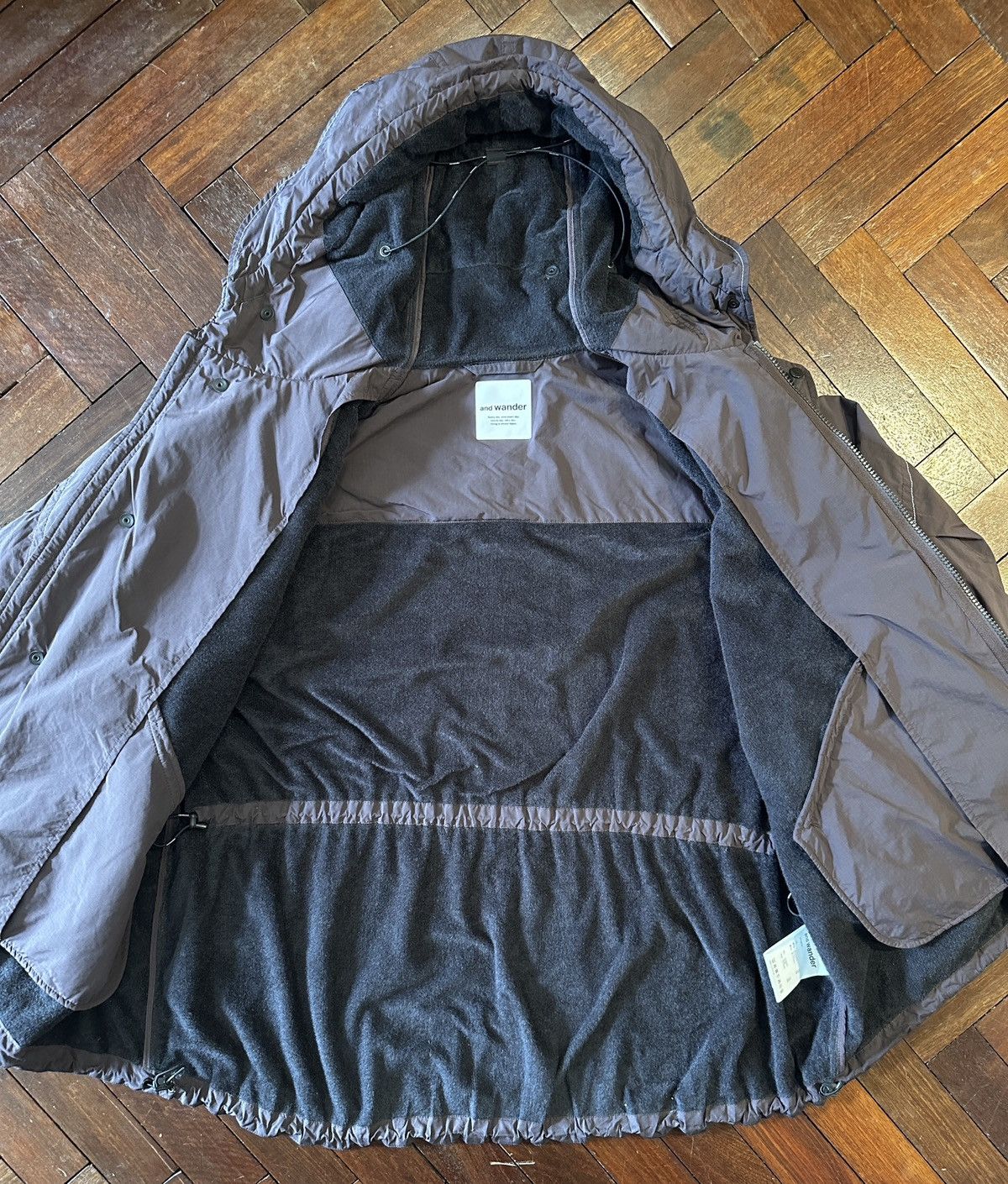 And Wander and wander Octa Jacket in Brown, size L/XL Size US L / EU 52-54 / 3 - 9 Thumbnail