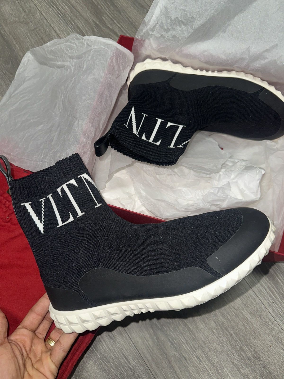 Valentino Valentino Sneakers Size US 8 / IT 38 - 5 Thumbnail