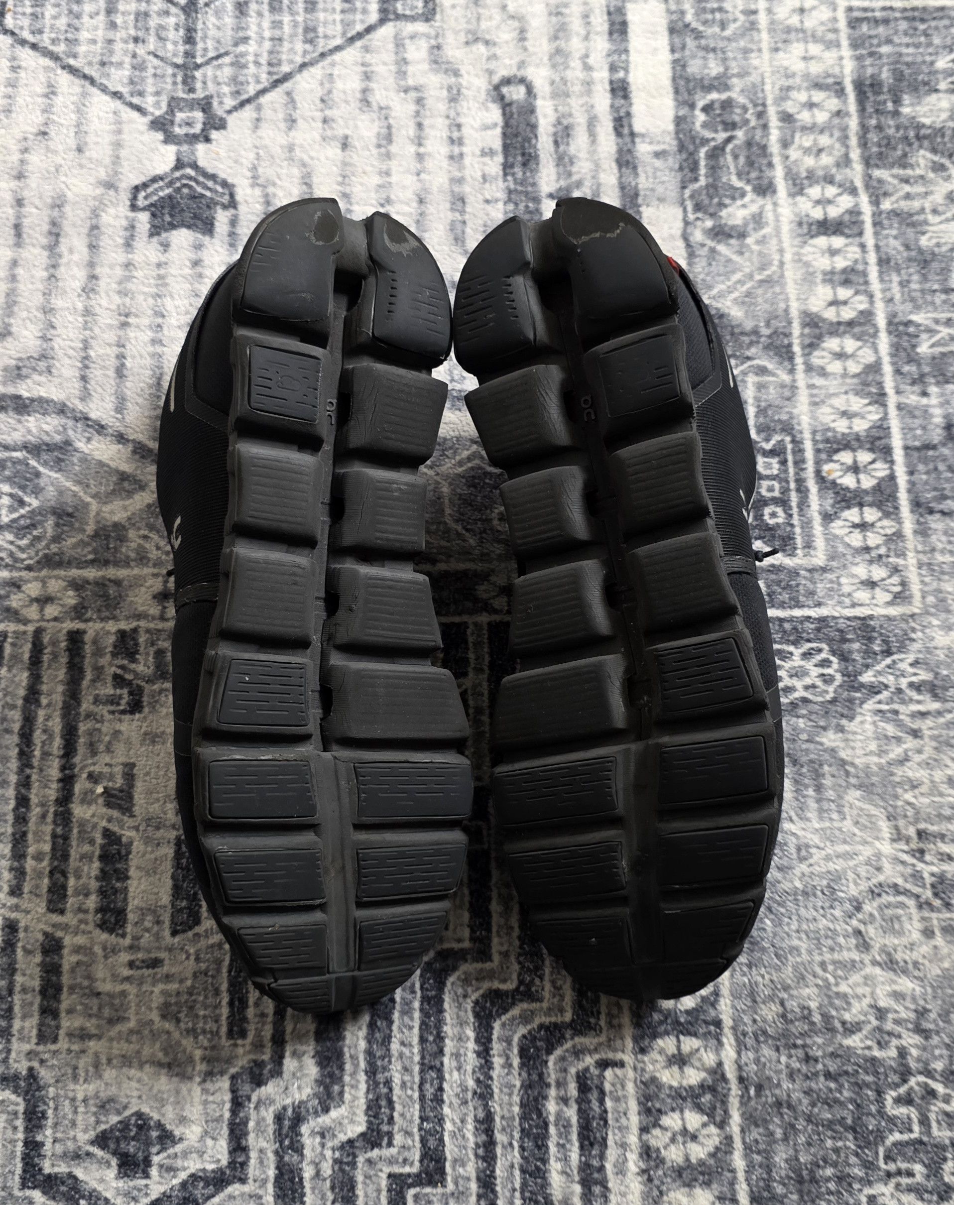 On On Cloud running Triple Black Men's Running Shoes Size 13 Size US 13 / EU 46 - 8 Thumbnail