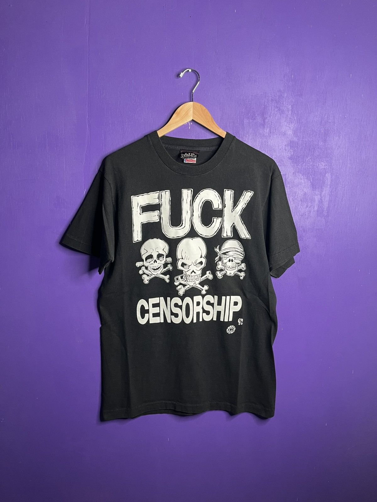 Vintage Vintage 1990 Lip service fuck Censorship skulls t-shirt Size US L / EU 52-54 / 3 - 1 Thumbnail