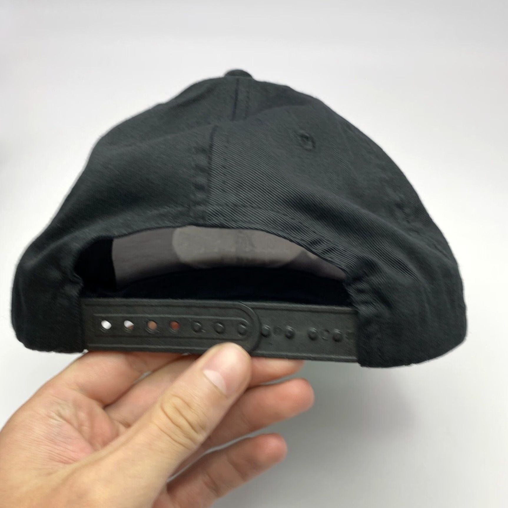 Vintage VINTAGE KC CAPS RADEBERGER PILSNER SNAPBACK HAT BLACK ONE SIZE EMBROIDERED GREEN UNDERBRIM EAGLE AMERICAN MENS Size ONE SIZE - 4 Thumbnail