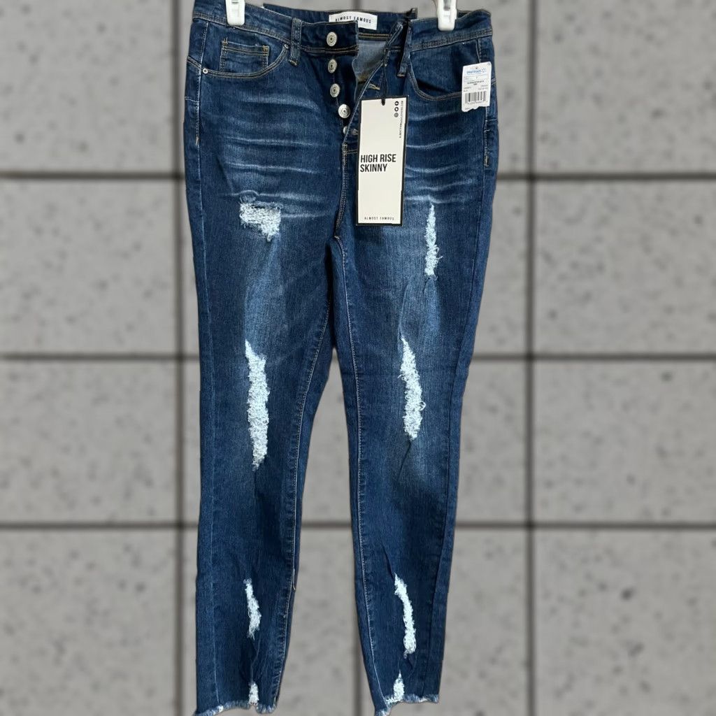 Vintage Nwt Almost Famous High Rise Skinny Jeans Size 7 Blue Size 28" / US 6 / IT 42 - 1 Thumbnail
