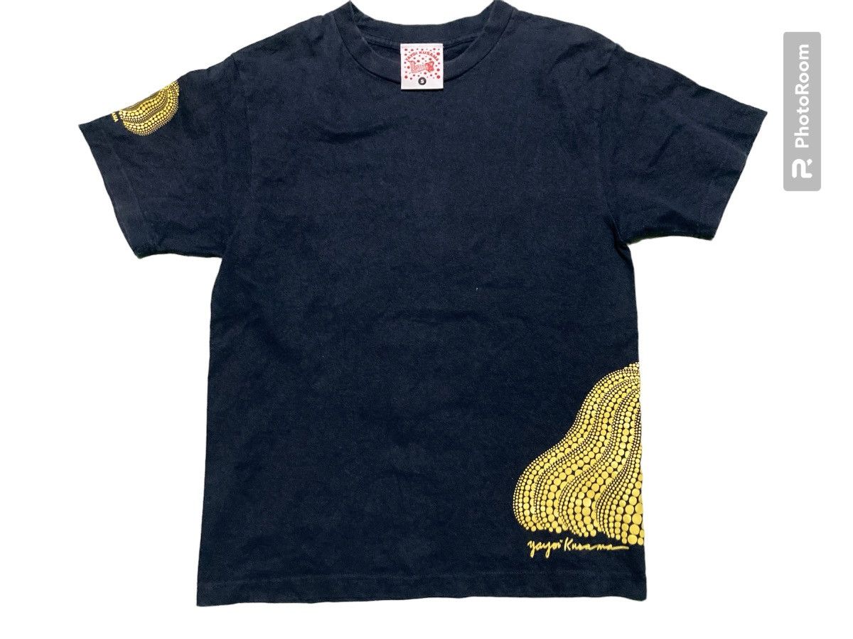 image of Yayoi Kusama T-Shirt Moma Modern Art Pumpkin in Black, Men's (Size Medium)