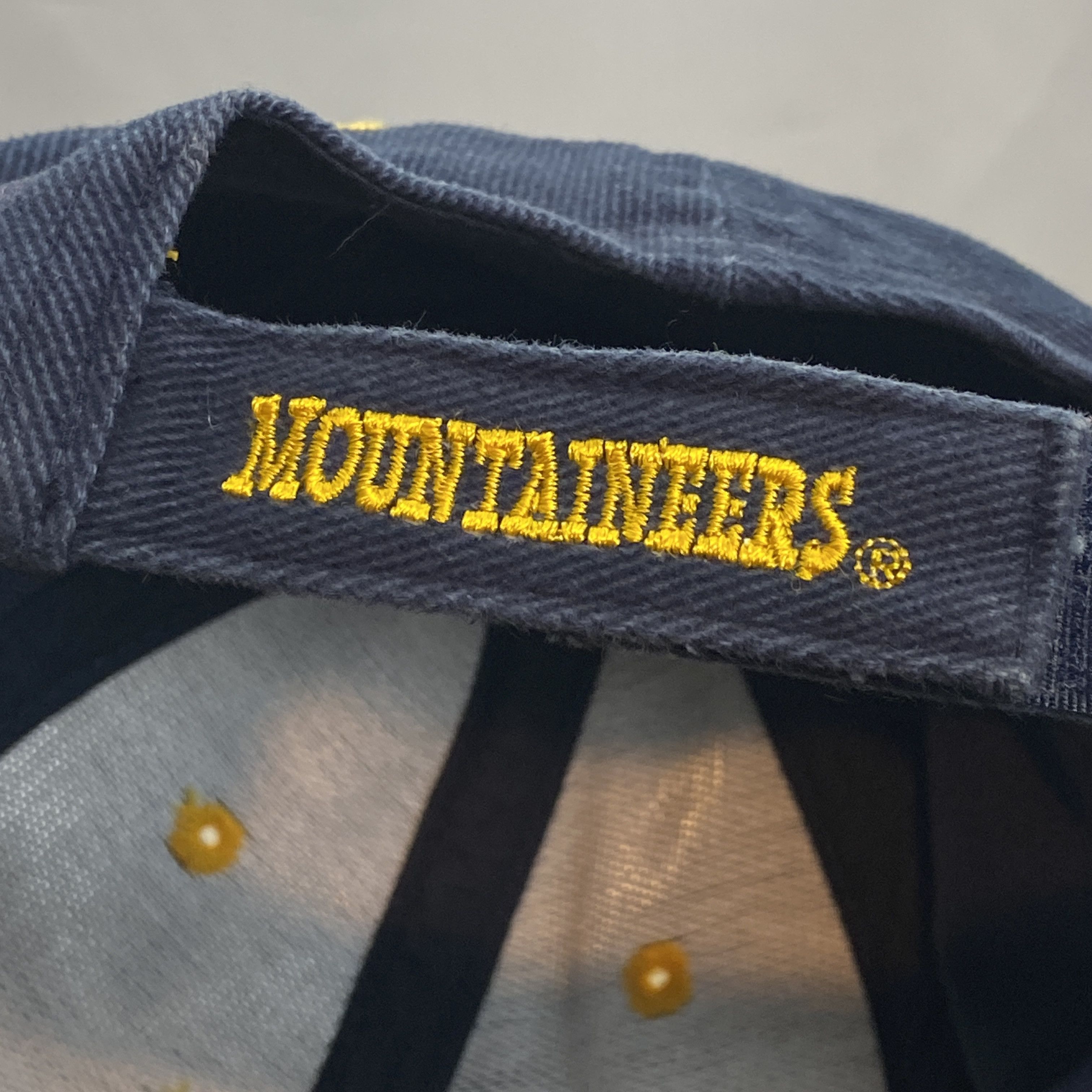 NCAA × Signatures × Vintage West Virginia MOUNTAINEERS Baseball Hat One-Size Logos Size ONE SIZE - 8 Thumbnail