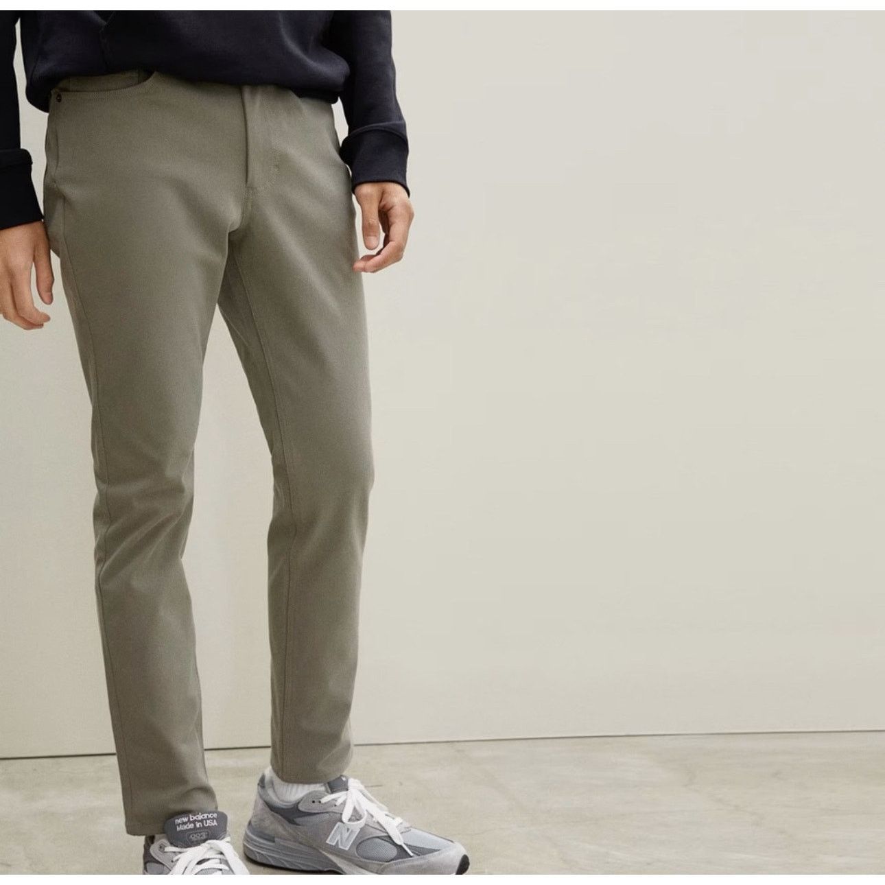 Everlane NWOT Everlane Performance Slim Fit Chino Sage Size 34x32 Size US 34 / EU 50 - 1 Thumbnail
